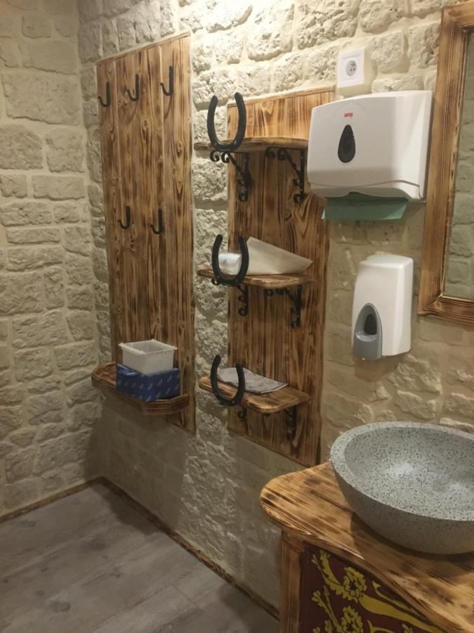 Chailloue Chambre D'Hote Medieval Du Vieux Bourg מראה חיצוני תמונה